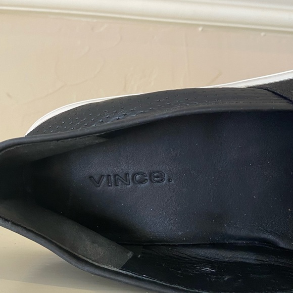 VINCE Blair Slide on Shoes; Black Faux Leather; Good Condition; Size USA 8 - Picture 10 of 13
